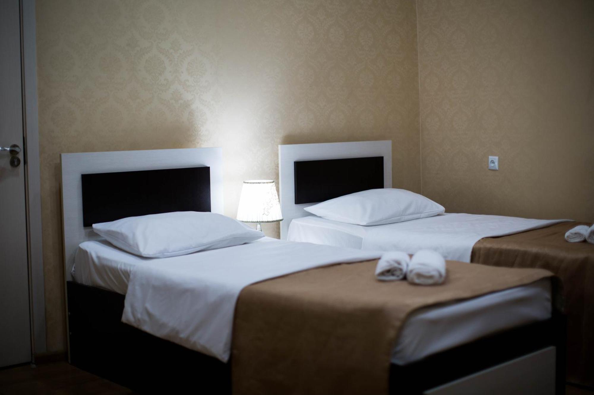 Hotel Care Inn Tbiliszi Kültér fotó