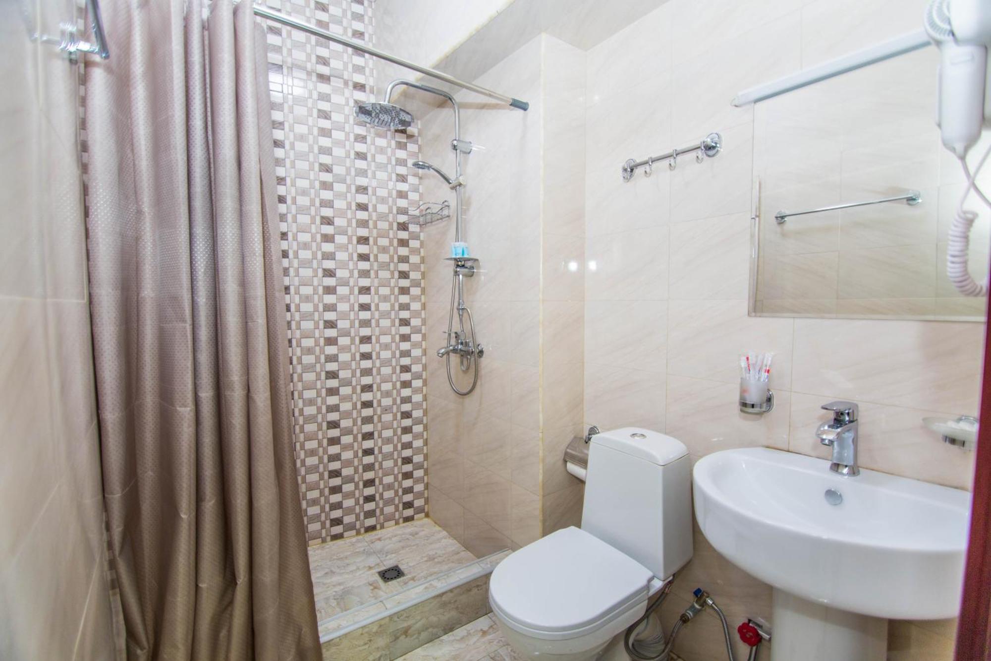 Hotel Care Inn Tbiliszi Kültér fotó