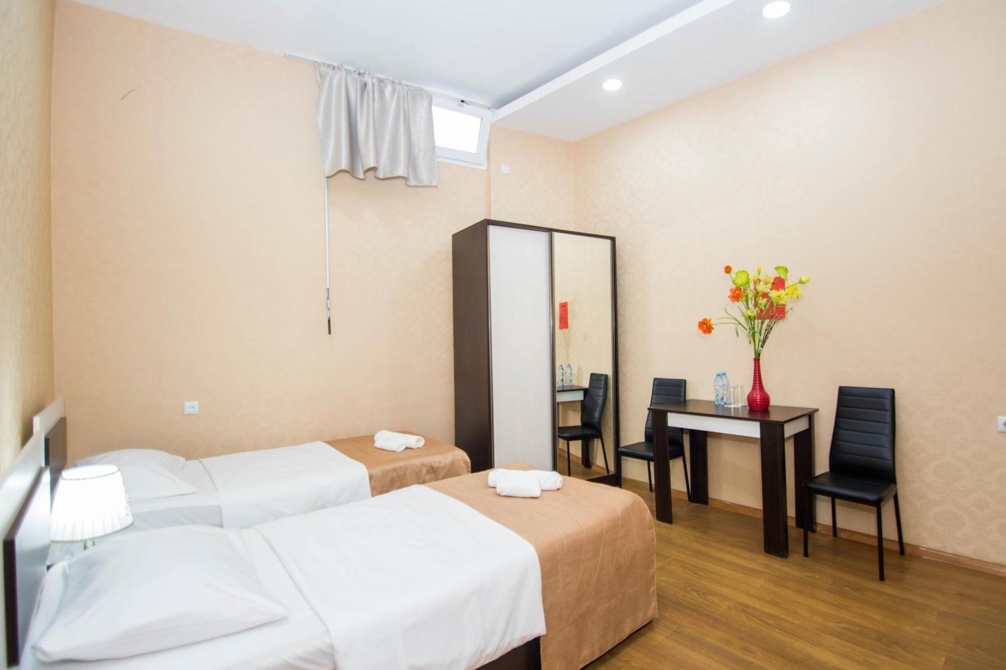 Hotel Care Inn Tbiliszi Kültér fotó